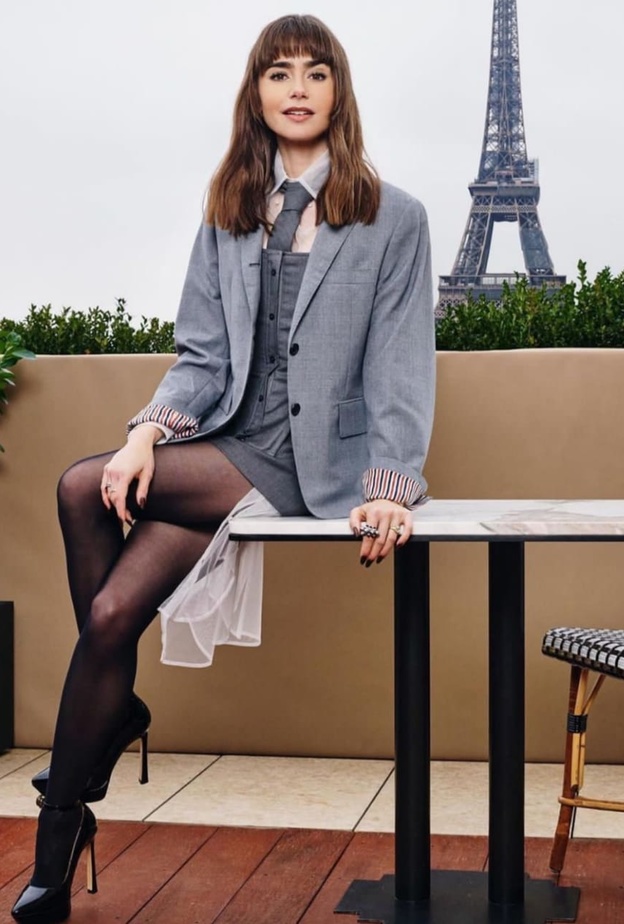 ليلي كولينز