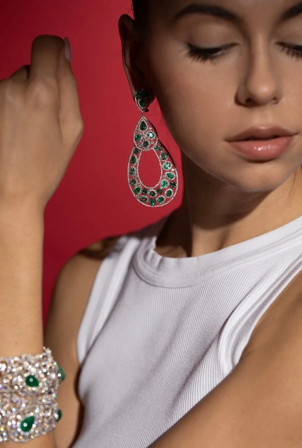 أقراط من مجوهرات DIANA M. JEWELS