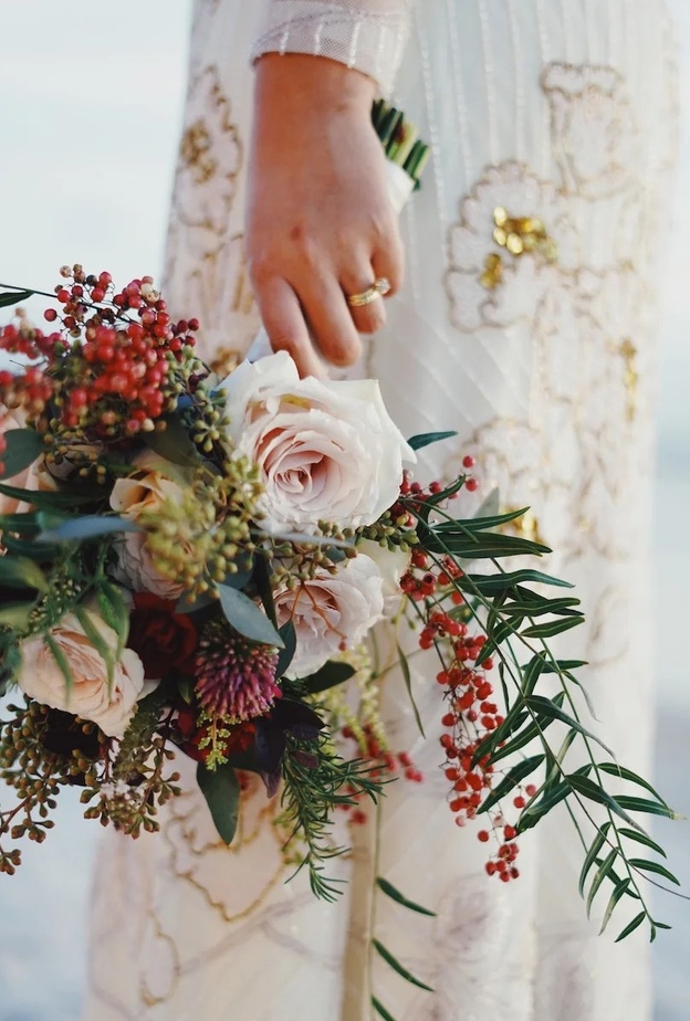 أفكار رائعة لحفلات الزفاف بزهور البوينسيتياPoinsettia