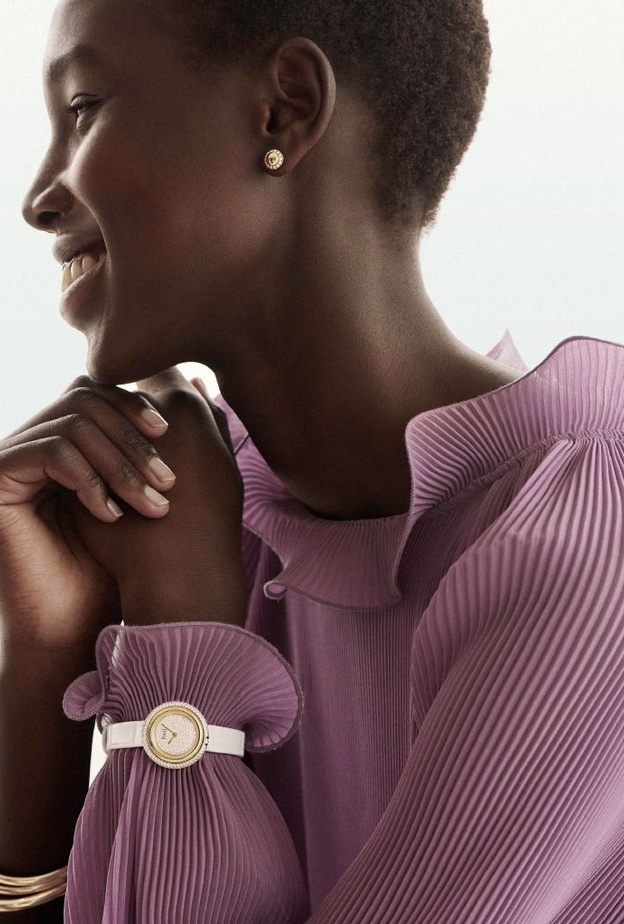 أفخم ساعات الذهب الأصفر الناعمة لشتاء 2022