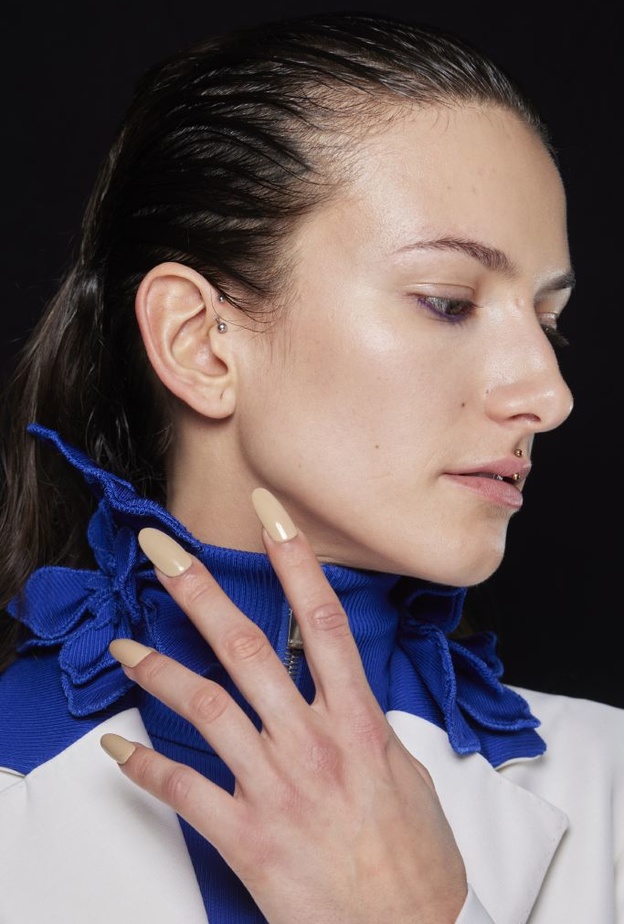 طرق طبيعية مجربة لتقوية الاظافر والتخلص من تكسرها