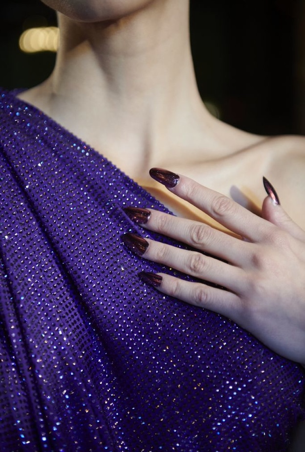 نصائح ذكية لتطبيق طلاء الاظافر بسهولة واحترافية في المنزل