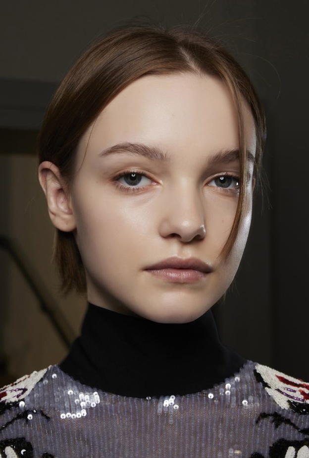 ماسك الكركديه والنشا لصاحبات البشرة الدهنية