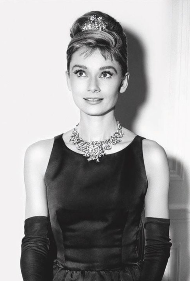 "ريبون روزيت"Ribbon Rosette  من فيلم "الإفطار عند تيفاني"Breakfast at Tiffany’s  (1961)