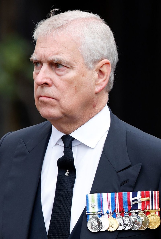 الأمير أندرو يحدث أصدقائه عن حقائق جديدة سيتم الكشف عنها خلال الأشهر المقبلة ستغير نظرة الرأي العام اتجاهه