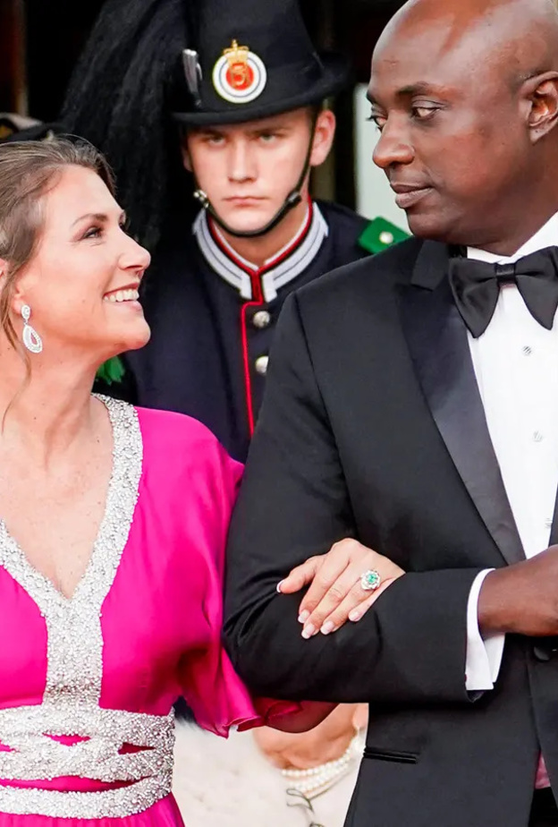 الأميرة مارثا لويز تضطر لتأجيل زواجها بسبب معاناة خطيبها من مشكلات صحية