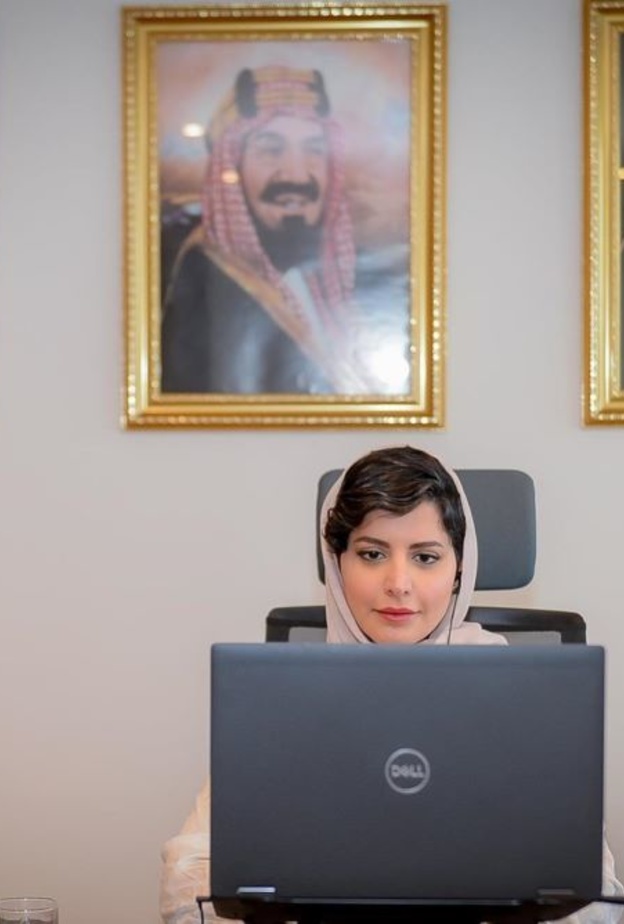 الأميرة "هيفاء آل مقرن" ووزير الثقافة يفتخران بقرار استضافة المملكة للدورة 45 للجنة التراث العالمي في "اليونسكو"