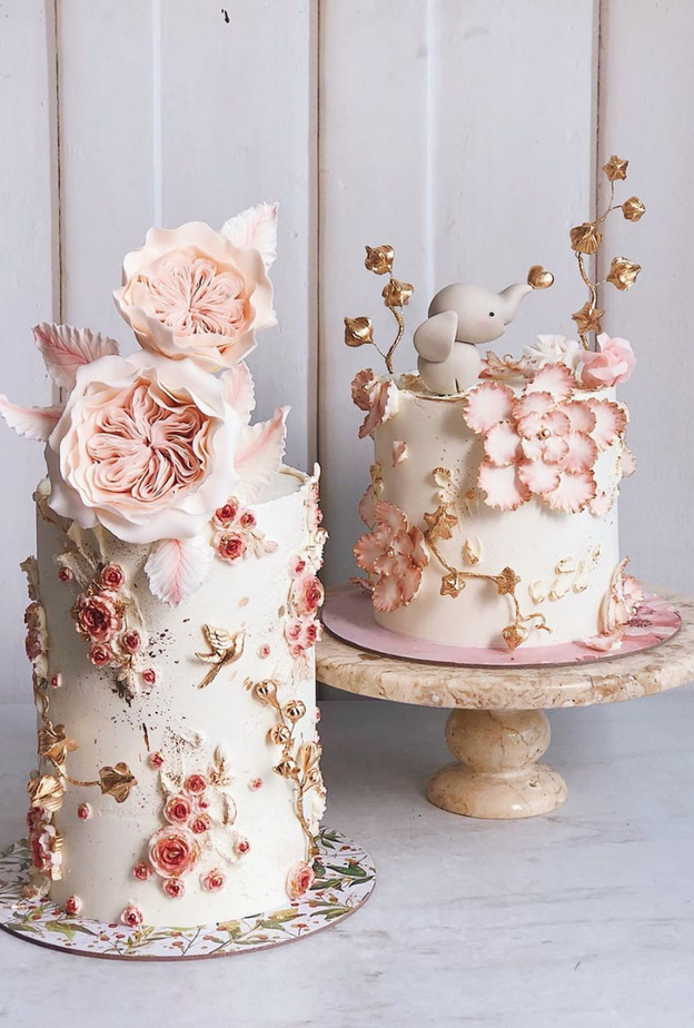 الزهور المصنوعة من العجينة السكرية