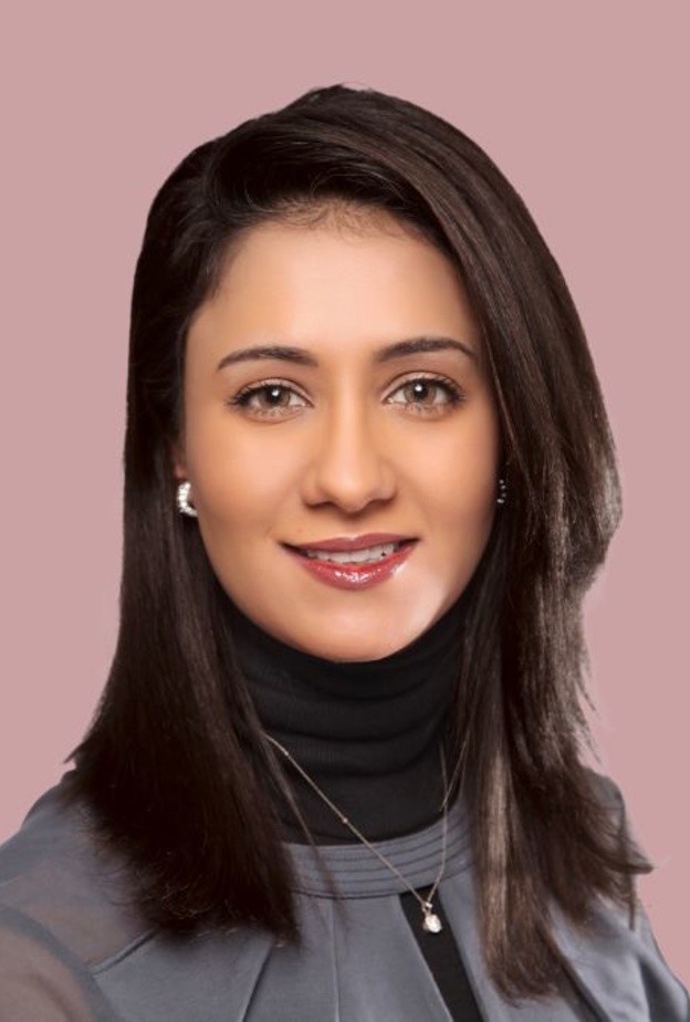 تعرفوا على "آلاء الأحمدي" و"وديان بابطين" الفائزات بجائزة "مبتكرون دون 35" العالمية في نسختها الخامسة