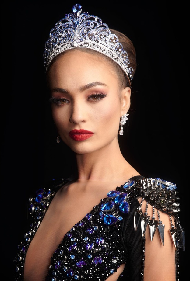 ملكة جمال الكون R’Bonney Gabriel 