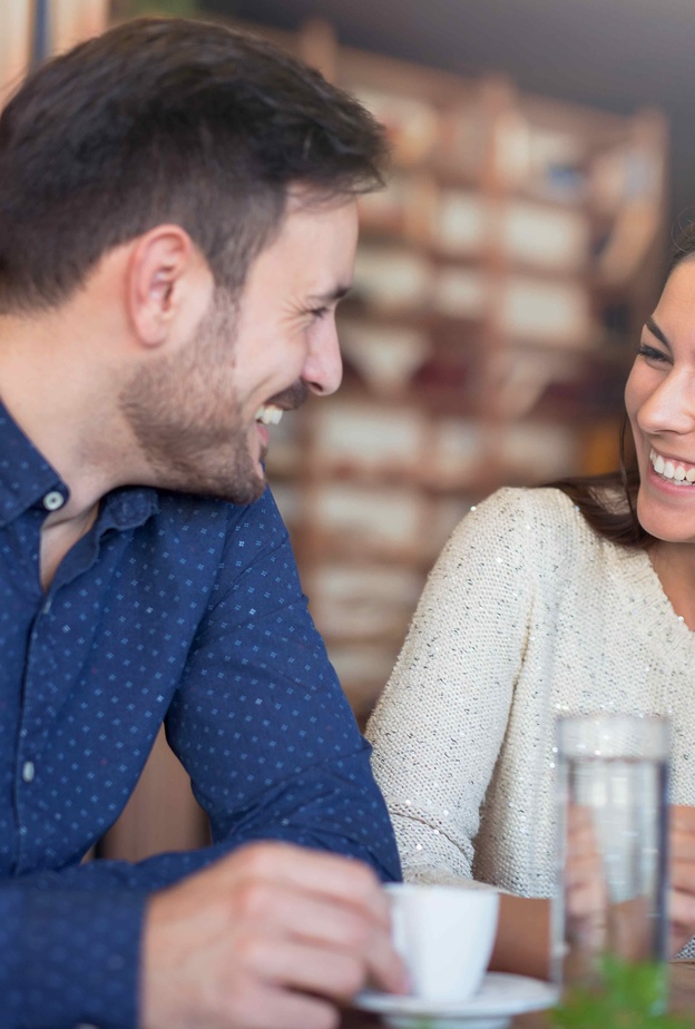 امور تجذب الرجل للمراة في اللقاء الاول غير الجمال