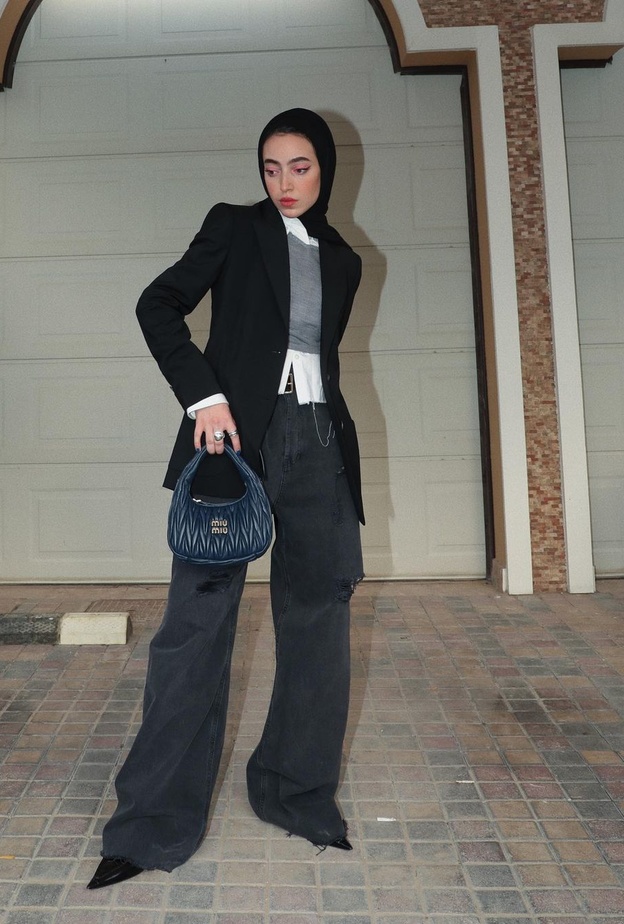 للصبايا المحجبات تنسيقات أزياء عصرية ومبتكرة من لينا الغوطي