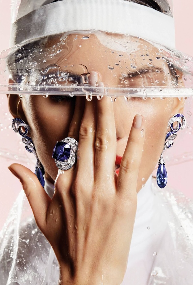 تألقي في يوم زفافك بأجمل موديلات أقراط فخمة بالياقوت الأزرق