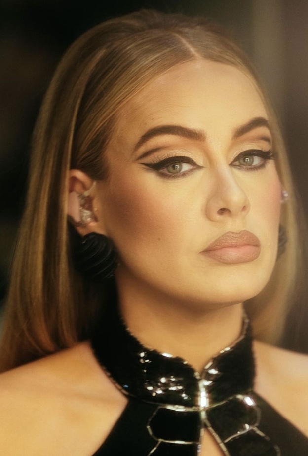 أجدد صور أديل على انستغرام