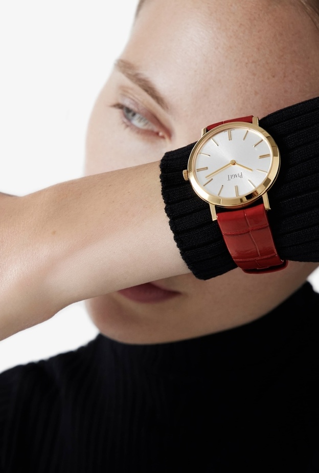 ساعات نسائية بألوان الميناء الأبيض مناسبة لشتاء 2023