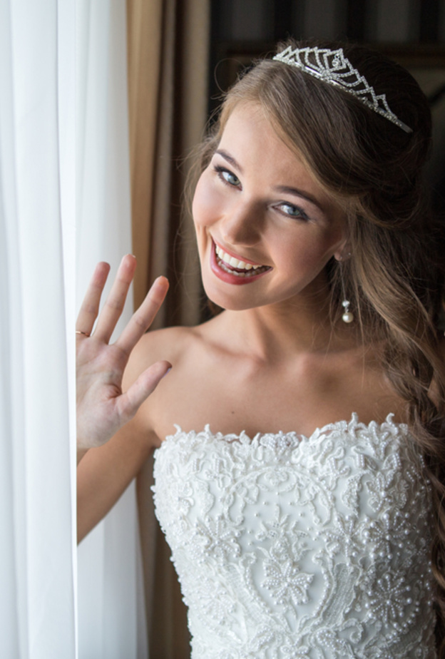 ضعي عنصر الراحة في الاعتبار عند اختار تاج زفاف