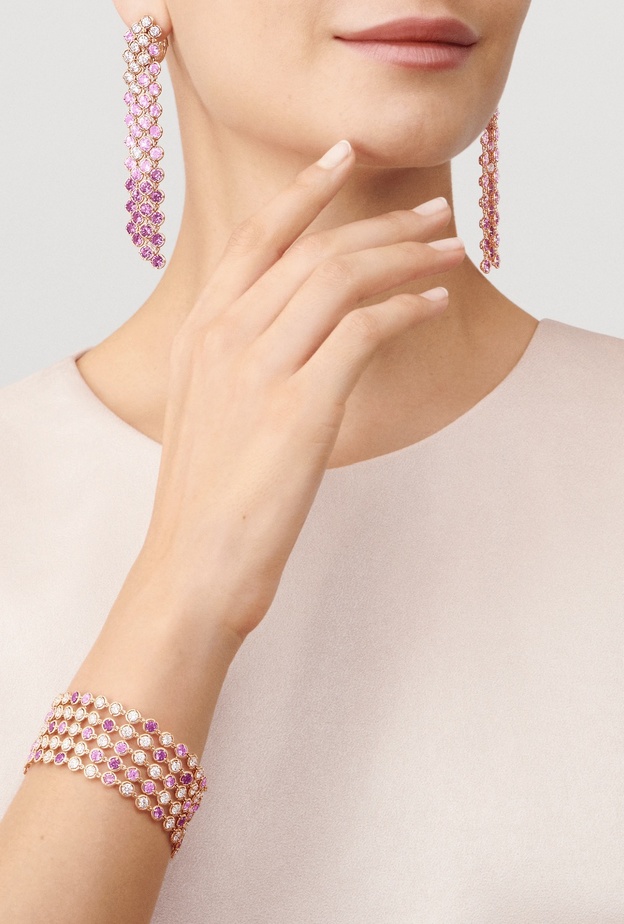 حجر السعادة.. تعرّفي إلى الياقوت الأبيض عن كثب