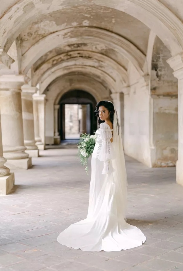 فساتين زفاف مع أكمام