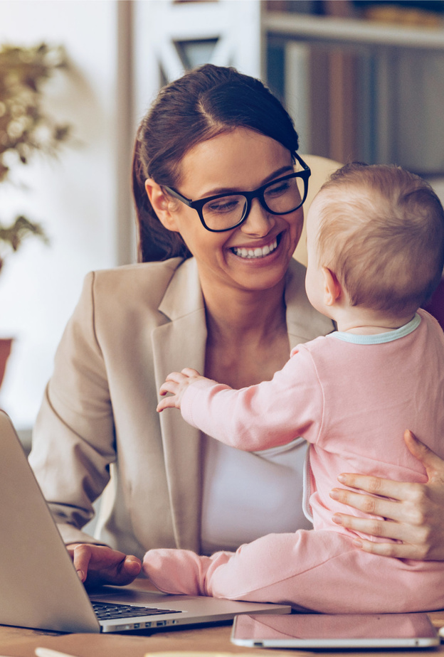 نصائح هامة للأمهات العاملات لتحقيق توازن أفضل بين الحياة الشخصية وحياتها كسيدة عاملة