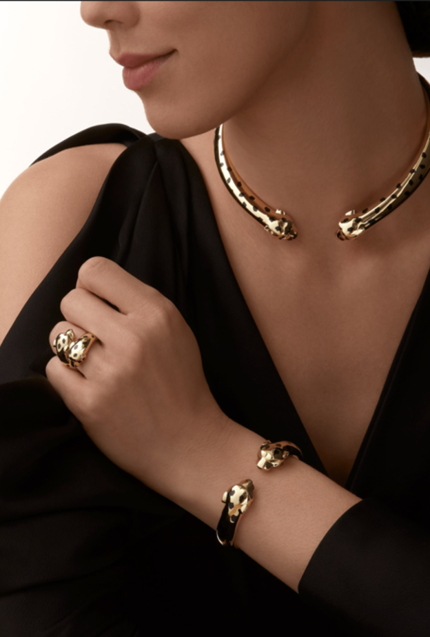 موديلات مجوهرات جريئة مستوحاة من عالم الحيوان