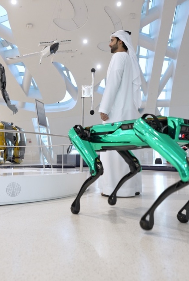  تجربة ممتعة مع الربوت الذكي في متحف المستقبل