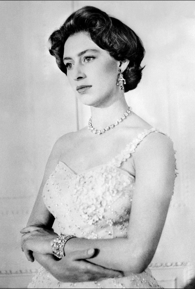 كيف أظهر كتاب spare وجه الشبه بين الأميرة مارغريت والأمير هاري؟