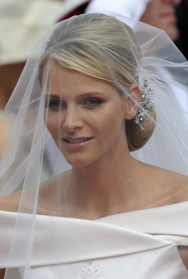 تميّزي في يومك بمجوهرات من وحيّ سيدات العائلات المالكة