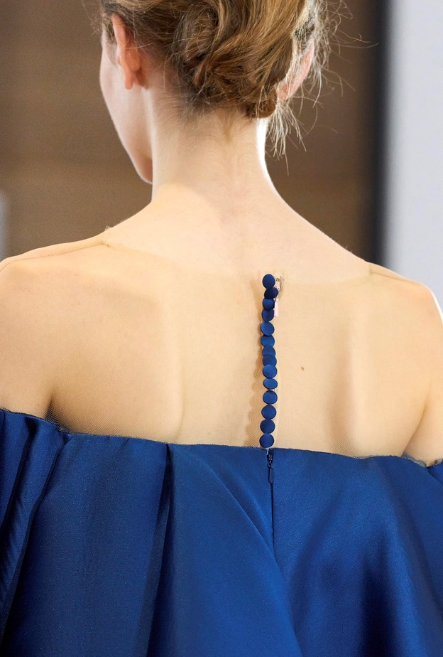 5 خلطات منزلية مدهشة للتخلص من حبوب الظهر والاكتاف