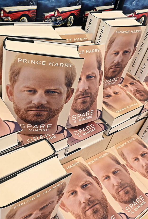 لهذا السبب لن يشعر الأمير هاري بالندم على نشر سيرته الذاتية؟