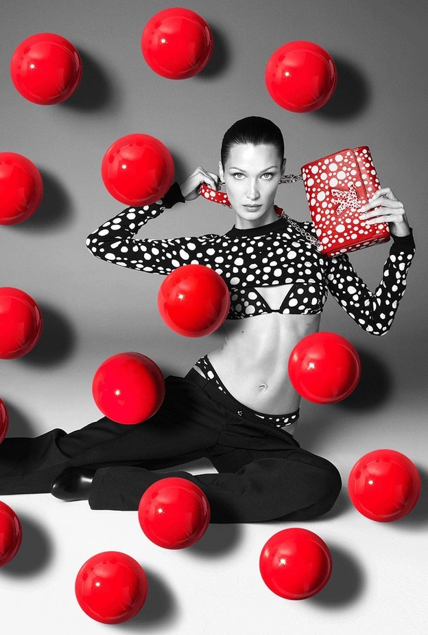 مجموعة Louis Vuitton x Yayoi Kusama