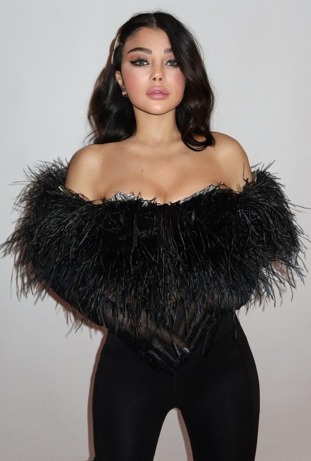 أجدد إطلالات متنوعة من خزانه هيفاء وهبي لعاشقات اللون الأسود 