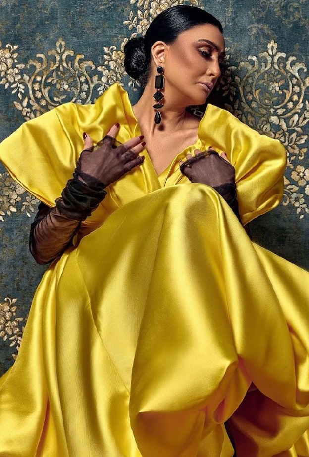 غادة عبد الرازق بالاصفر