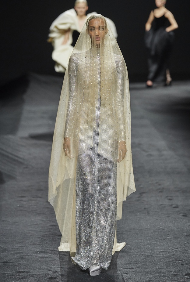 إبداعات المصممين العرب خلال أسبوع الموضة الباريسي للخياطة الراقية 2023_ Ashi Studio