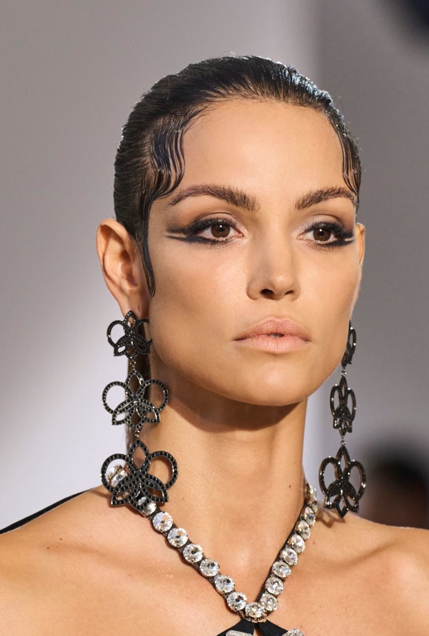 صيحات جمالية سترافقنا في شتاء 2023 ..اتبعي خطوات تطبيقها