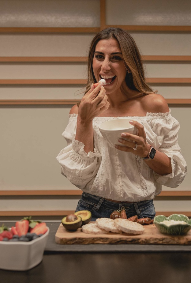 برنامج الصحة واللياقة البدنية It’s So Simple  أقوى تطبيق نموذجي لمساعدتك على الشعور بالرشاقة والتحكم واللياقة البدنية