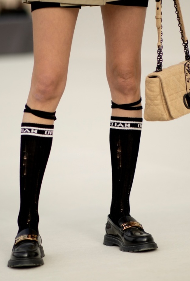 4 أحذية أنيقة ومريحة تناسب إطلالات العمل الرسمية..