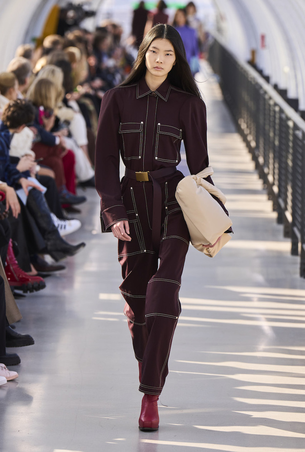 لاطلالة كاجوال أو سهرة مسائية اختاري الجمبسوت المثالي حسب المناسبة 