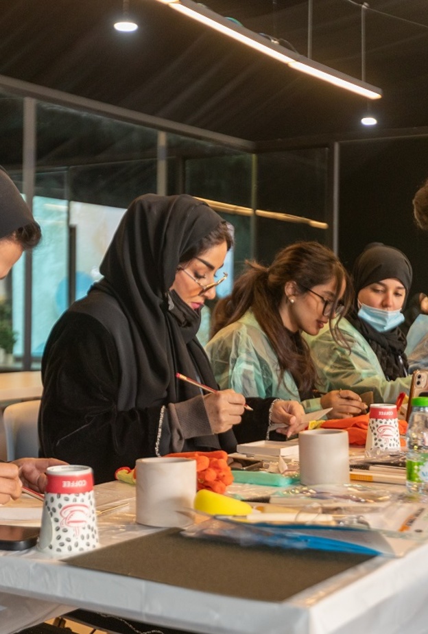 برنامج الشراكة المجتمعية لطويق للنحت