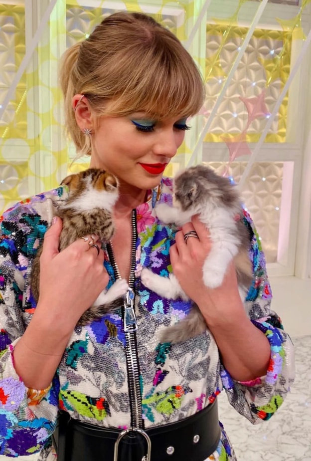 تايلور سويفت وقصة قطتها الغنية