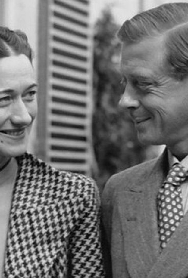 من كان سيصبح ملك بريطانيا الحالي لو لم يتنازل إدوارد الثامن على العرش