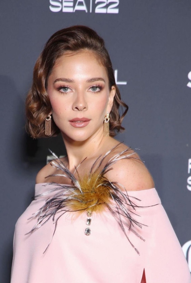 فاطمة البنوي