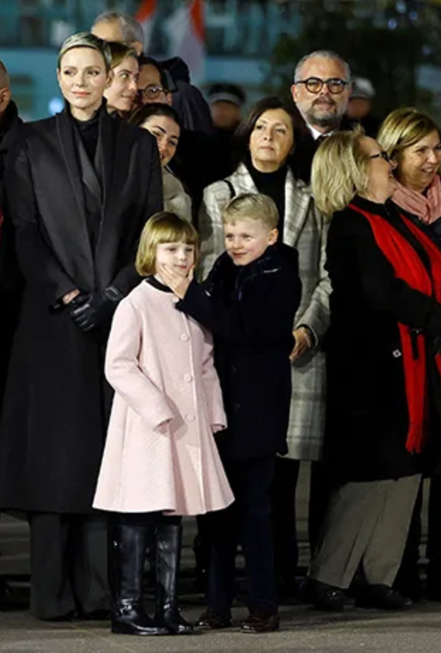 ظهور الأميرة تشارلين وتوأم موناكو بعد إصابة الأمير ألبرت بكورونا للمرة الثالثة