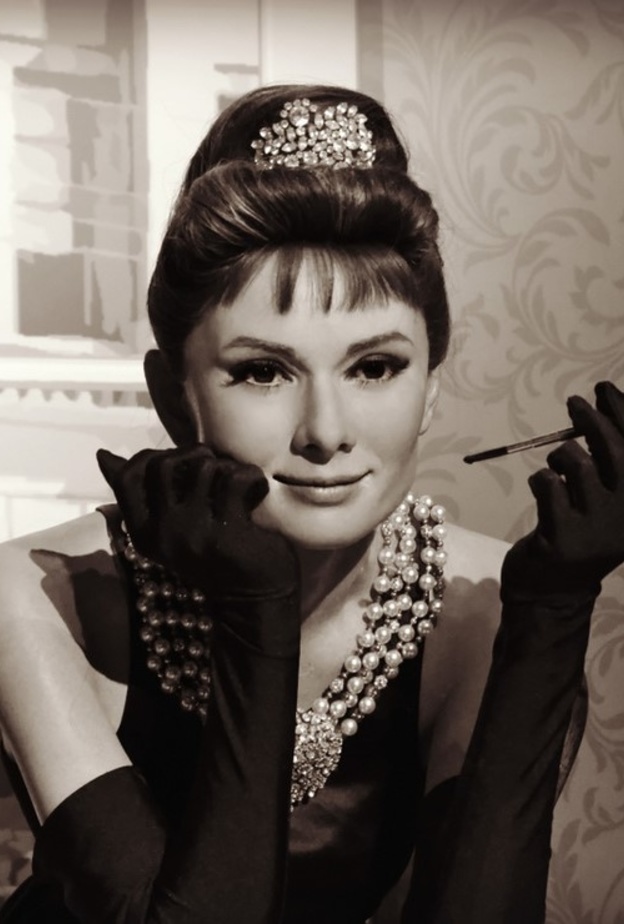 تسريحات شعر مستوحاة من الحقبات القديمة لإطلالة كلاسيكية في يوم الحب