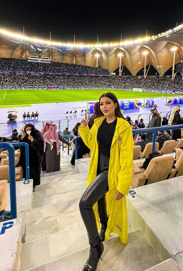 مهيرة عبد العزيز