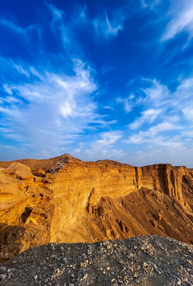 أجواء ممتعة للمغامرين في طويق - المصدر @lucxii7.