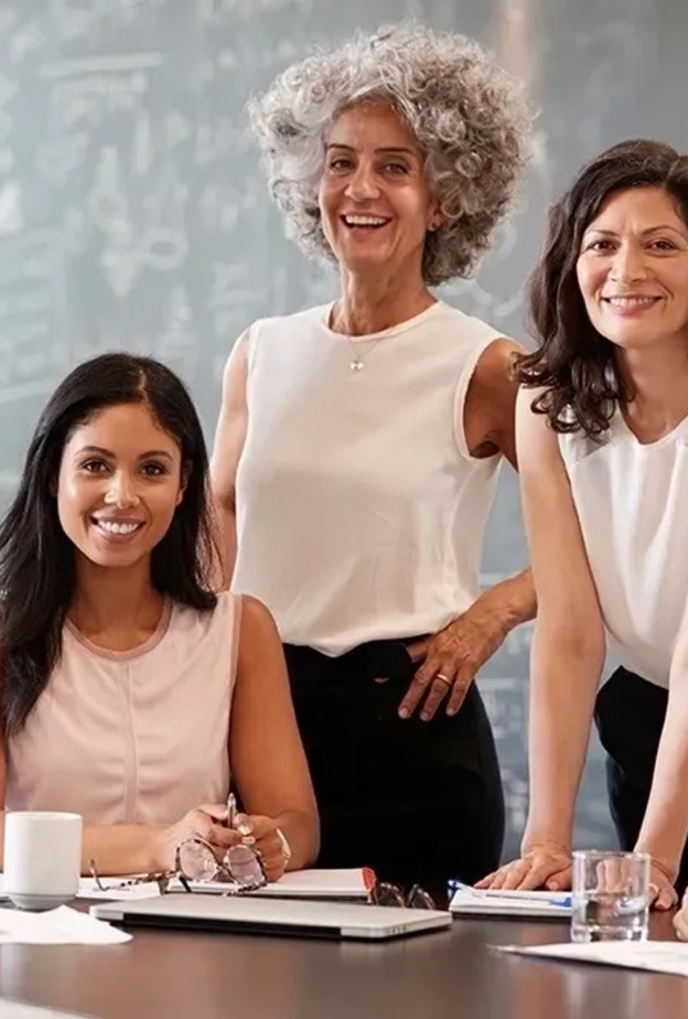 السيدات في قطاع الأعمال...المميزات، التحديات والفرص