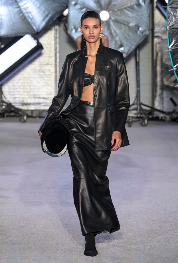 صيحات من عروض نيويورك لموسم خريف وشتاء 2024