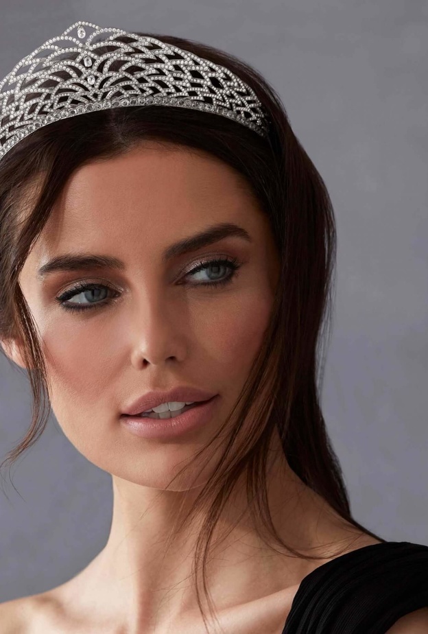 تاج Laurel High Jewellery Diamond Tiara من Garrard