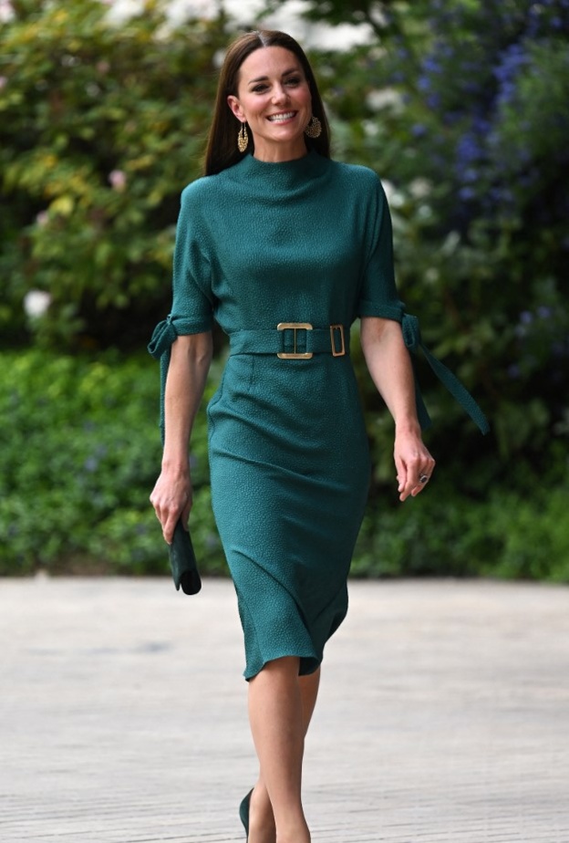ألوان فساتين من إطلالات كيت ميدلتون لإضفاء السعادة في عيد الحب