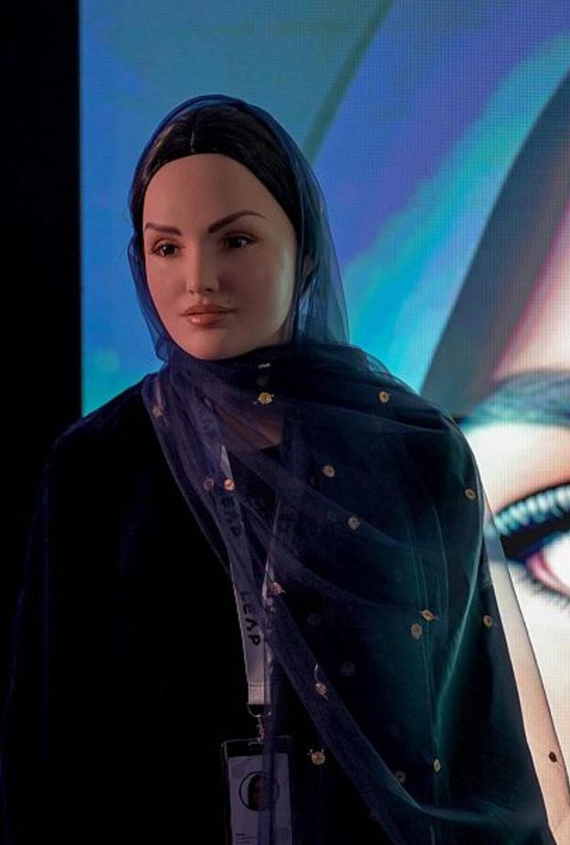 سارة أول روبوت سعودي يتحدث باللهجة العامية